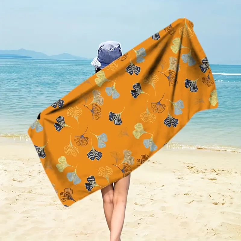 Elegantes Strandtuch mit Ginkgoblatt