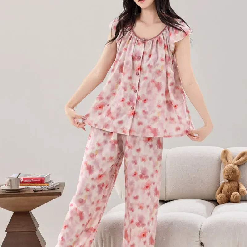 Loungewear-Set in Rosa mit Blumenmuster und Knopfleiste
