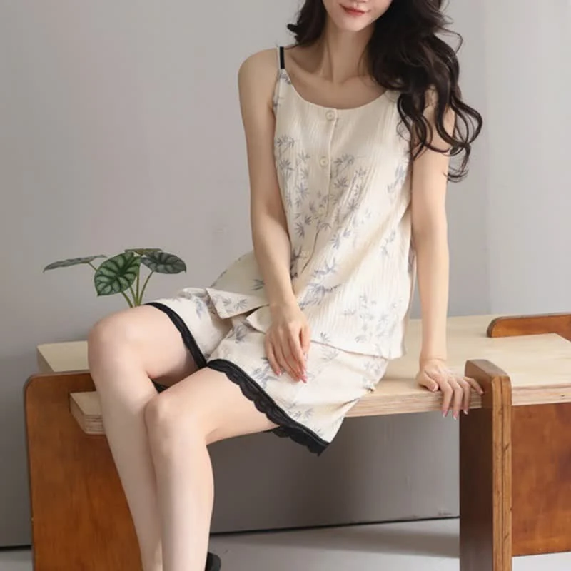 Elegantes ärmelloses Pyjama-Set mit Blattmotiv