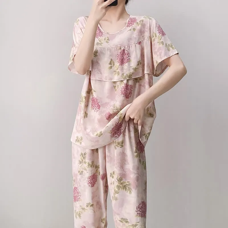 Rundhals-Pyjama-Set in Rosa mit Chrysanthemenmuster