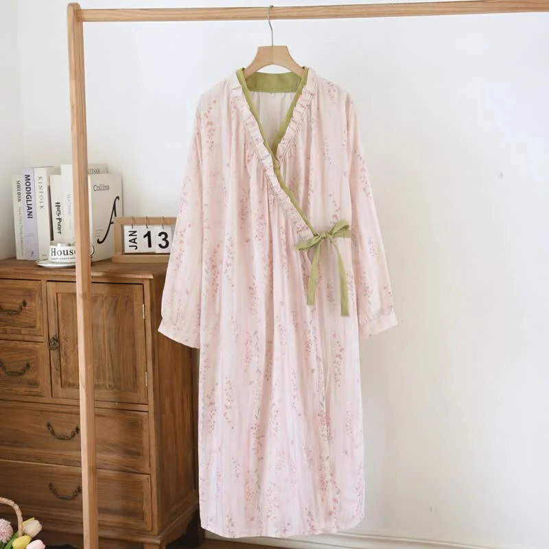 Kimono-Nachthemd aus Baumwollgaze mit kleinem Blumenmuster