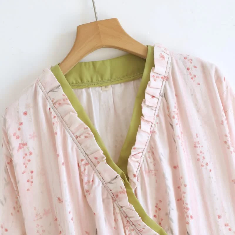 Kimono-Nachthemd aus Baumwollgaze mit kleinem Blumenmuster
