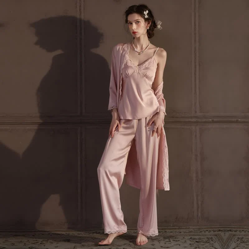 Elegantes Loungewear-Set mit seidigem Spitzenbesatz (3-teilig)