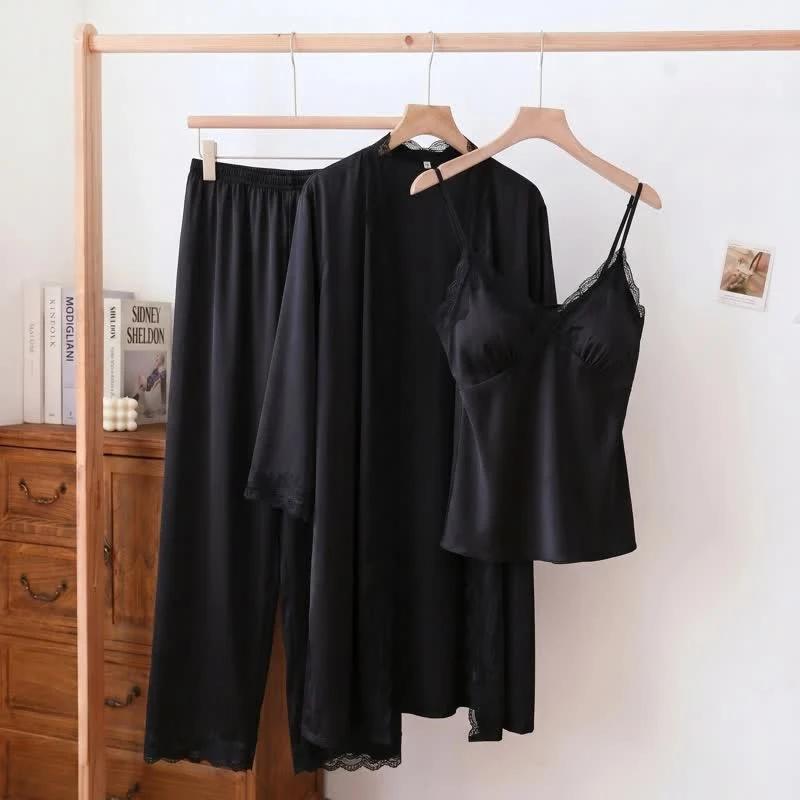Elegantes Loungewear-Set mit seidigem Spitzenbesatz (3-teilig)