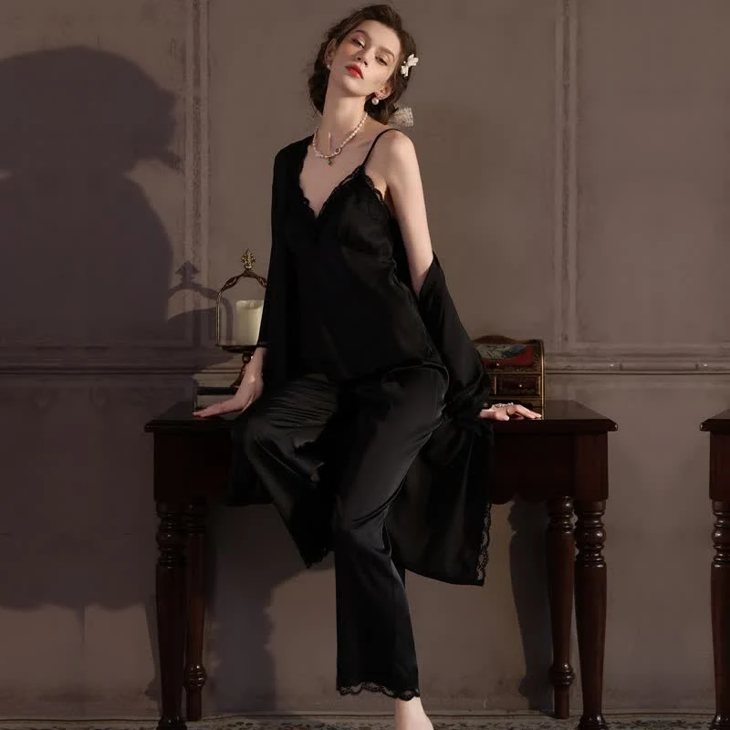Elegantes Loungewear-Set mit seidigem Spitzenbesatz (3-teilig)