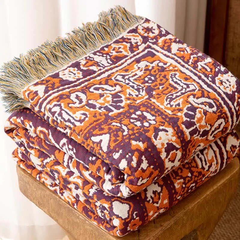 Vintage-Steppdecke aus Baumwolle mit Blumenmuster und Quasten