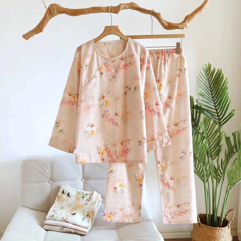 Orientalisches Loungewear-Set aus Baumwolle mit rosa Blättern