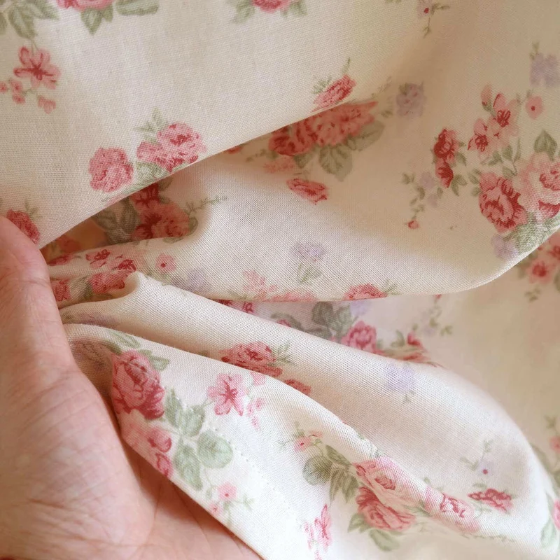 Romantischer Rosen-Pyjama aus Baumwollgaze