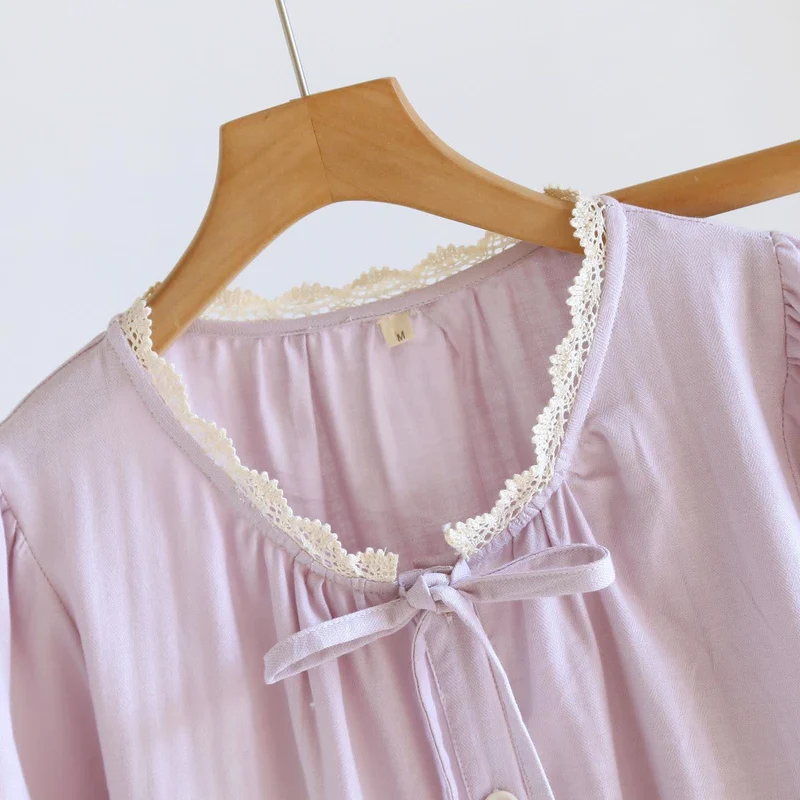 Kurzes Pyjama-Set in Unifarbe mit Spitzenbesatz