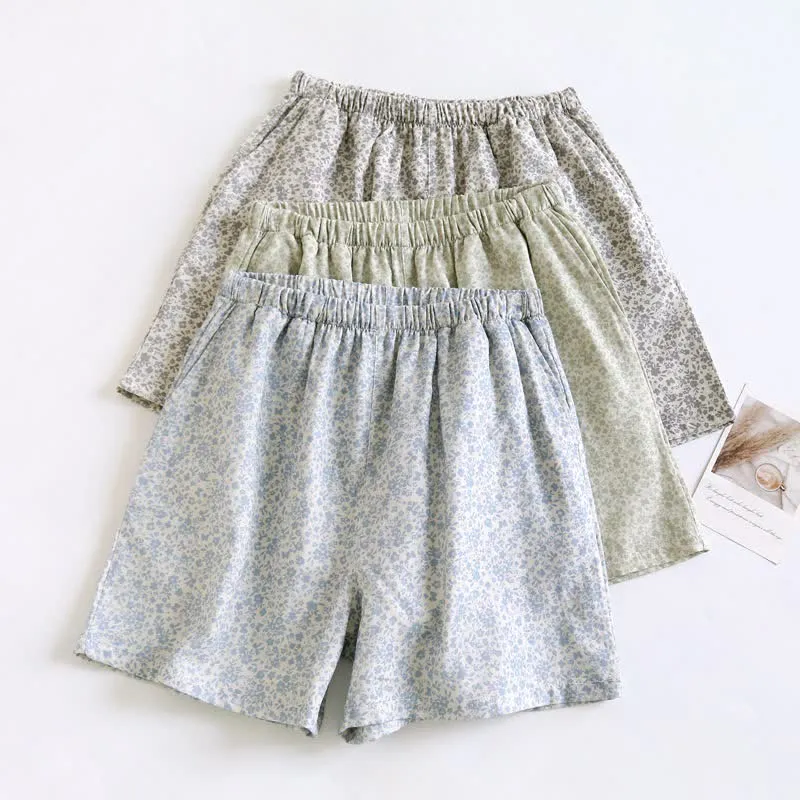 Pyjama-Set aus Baumwoll-Tanktop und Shorts mit kleinem Blumenmuster