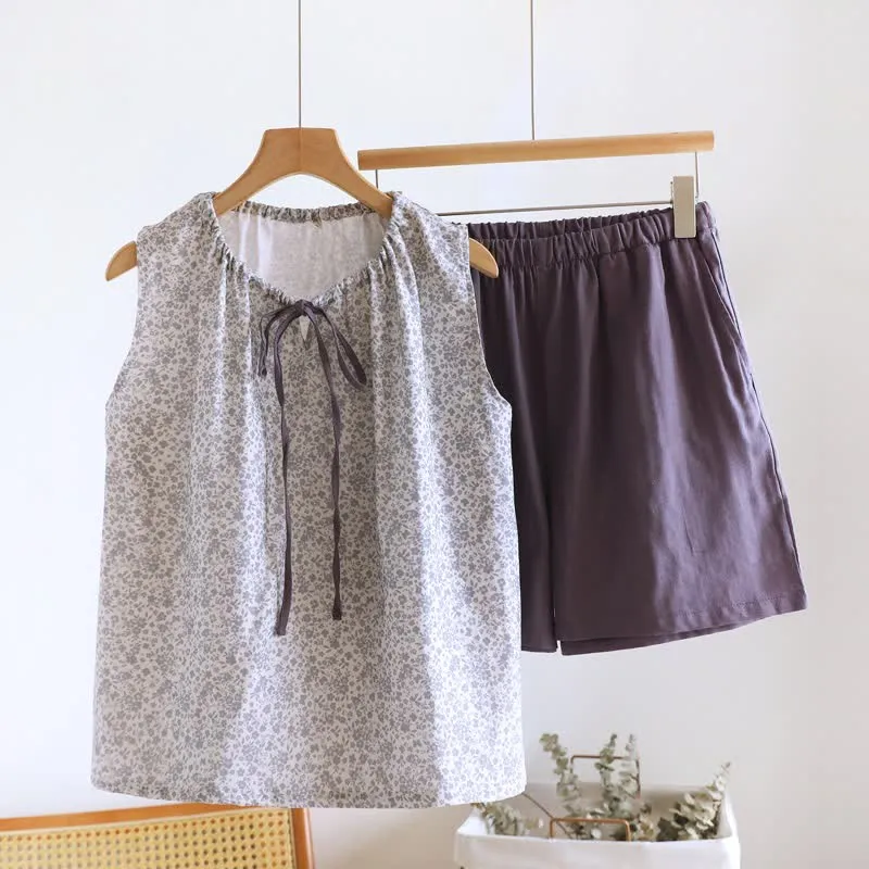 Pyjama-Set aus Baumwoll-Tanktop und Shorts mit kleinem Blumenmuster