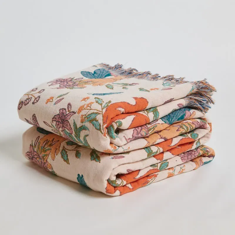 Quilt aus Baumwollgaze mit Eichhörnchen-, Schmetterlings- und Blumenmuster