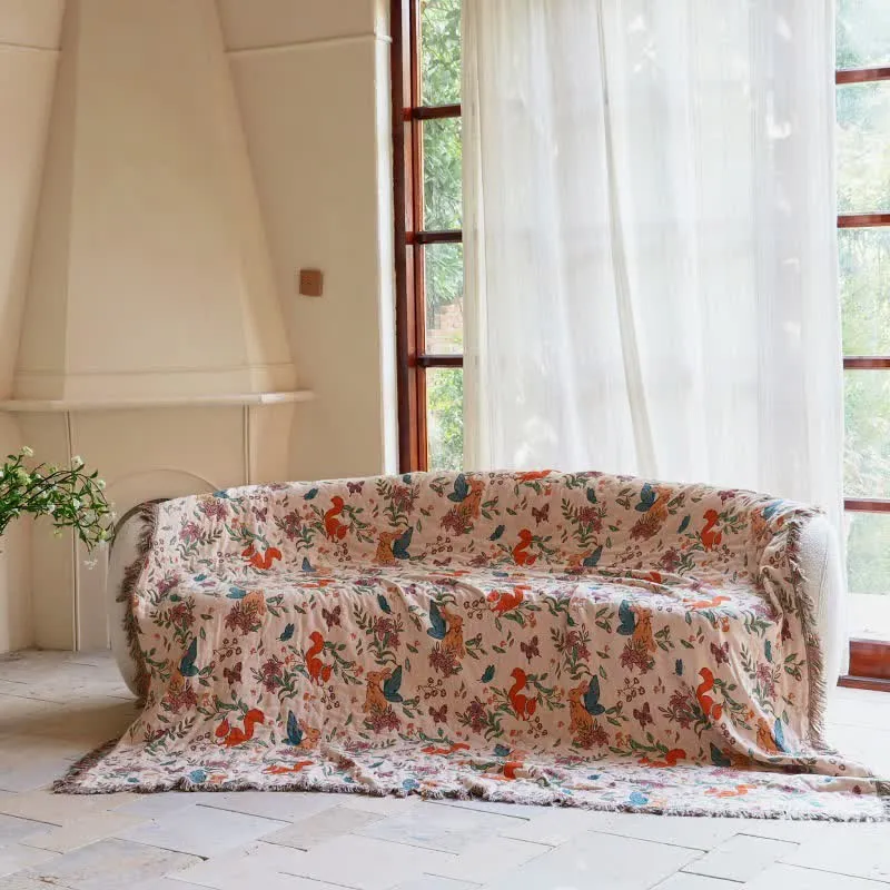 Quilt aus Baumwollgaze mit Eichhörnchen-, Schmetterlings- und Blumenmuster
