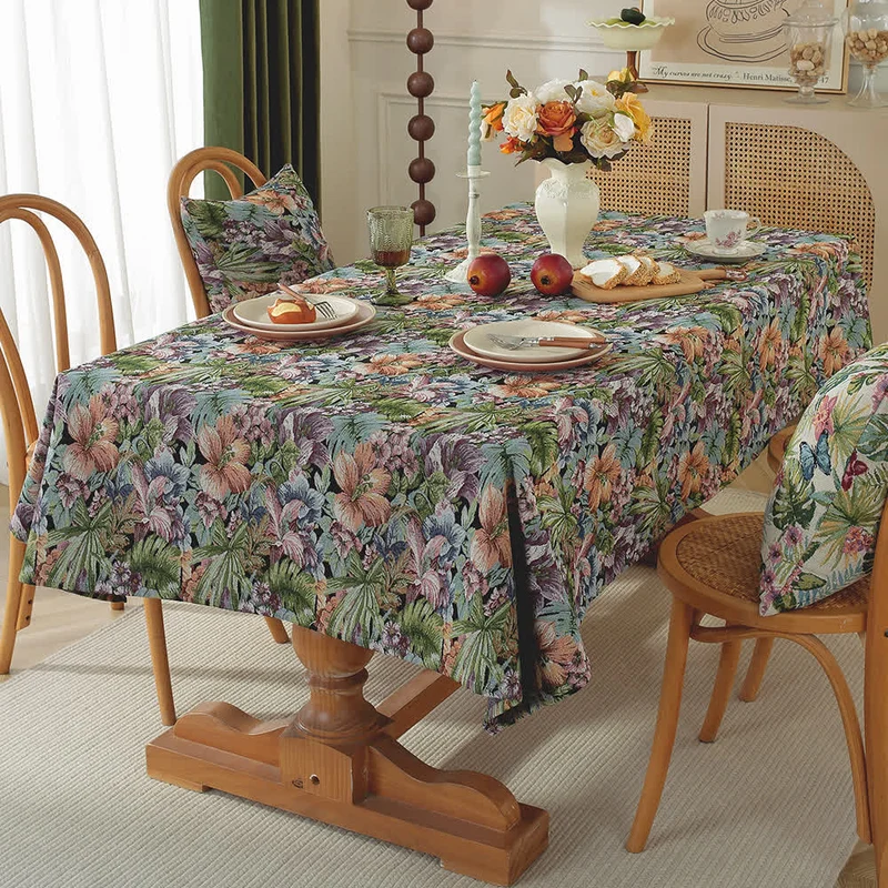 Tischdecke „Malerischer Garten“ aus Jacquard