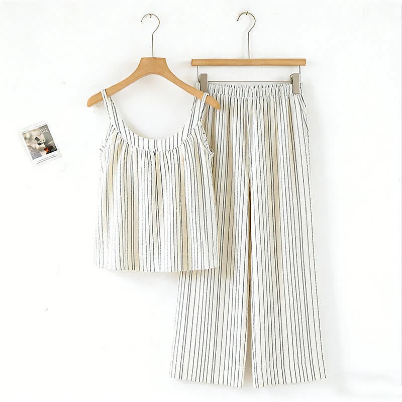 Minimalistisches gestreiftes ärmelloses Baumwoll-Pyjama-Set