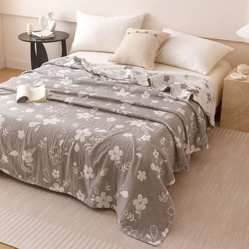 Elegante, dreilagige Baumwoll-Gaze-Steppdecke mit floralem Jacquardmuster