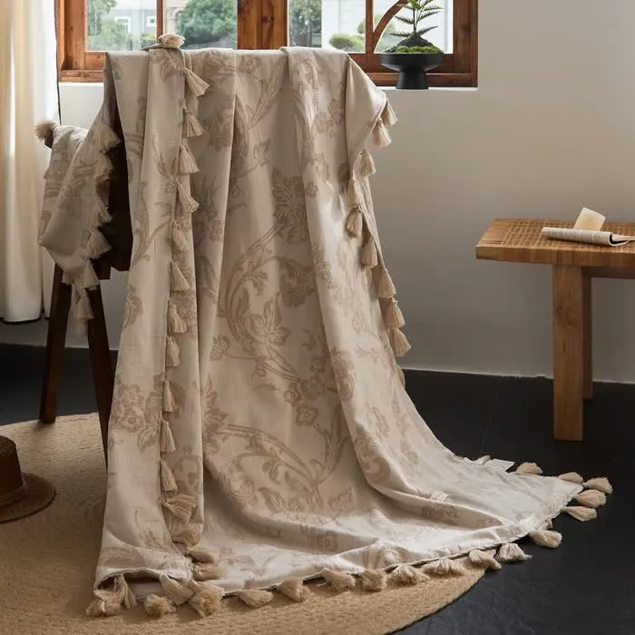Elegante Sofadecke aus Baumwoll-Leinen-Mischgewebe mit floralem Jacquardmuster