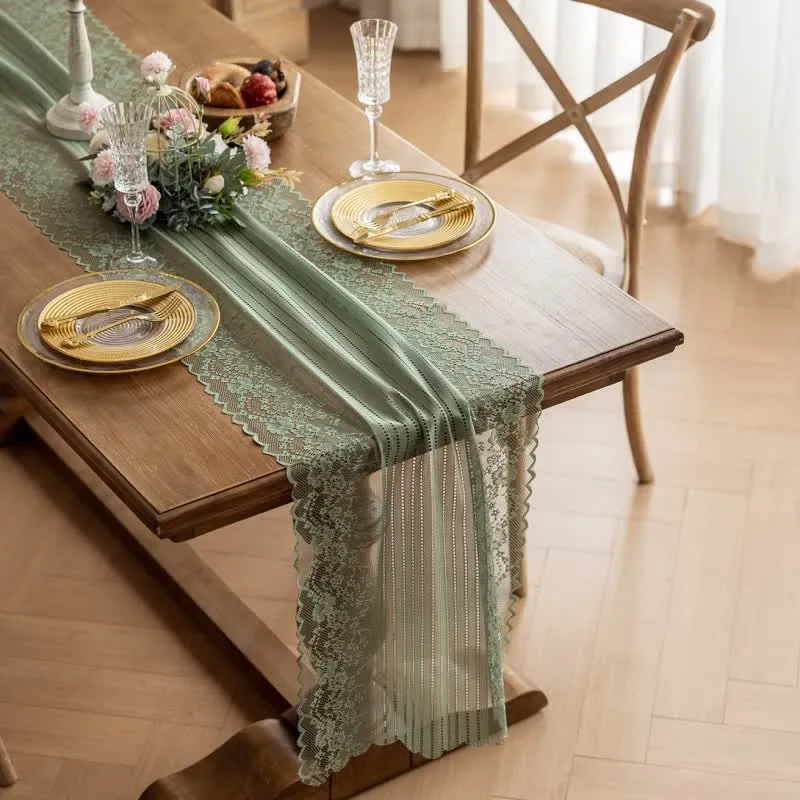 Tischläufer aus floraler Jacquard-Spitze