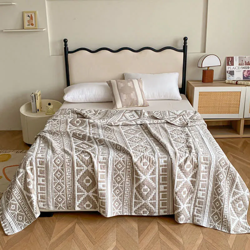 Geometrische Baumwollgaze-Steppdecke im Ethno-Stil