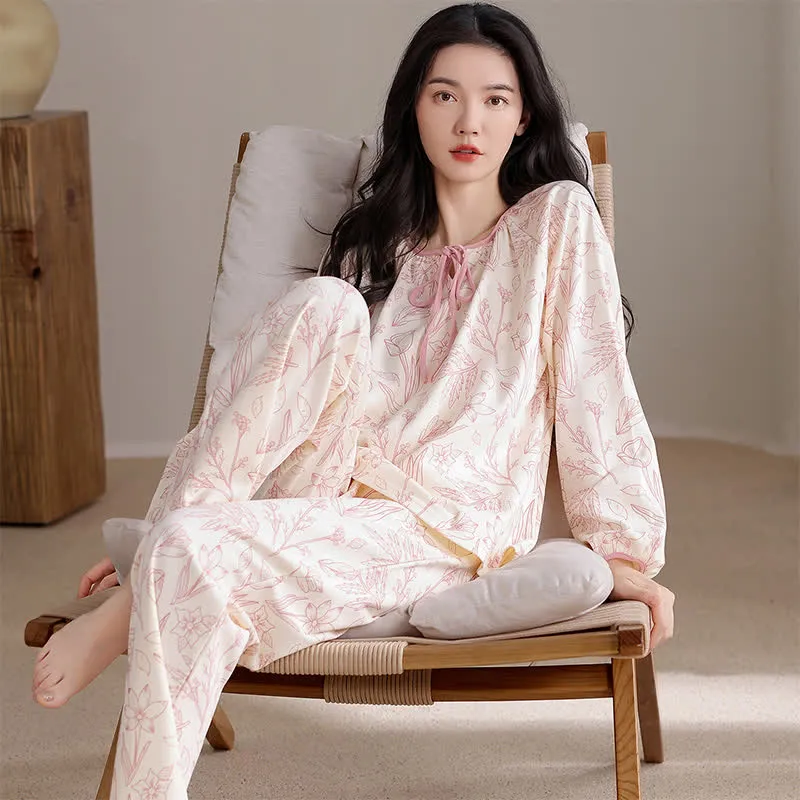 Elegantes Pyjama-Set aus Baumwolle mit Blumenmuster und Rundhalsausschnitt