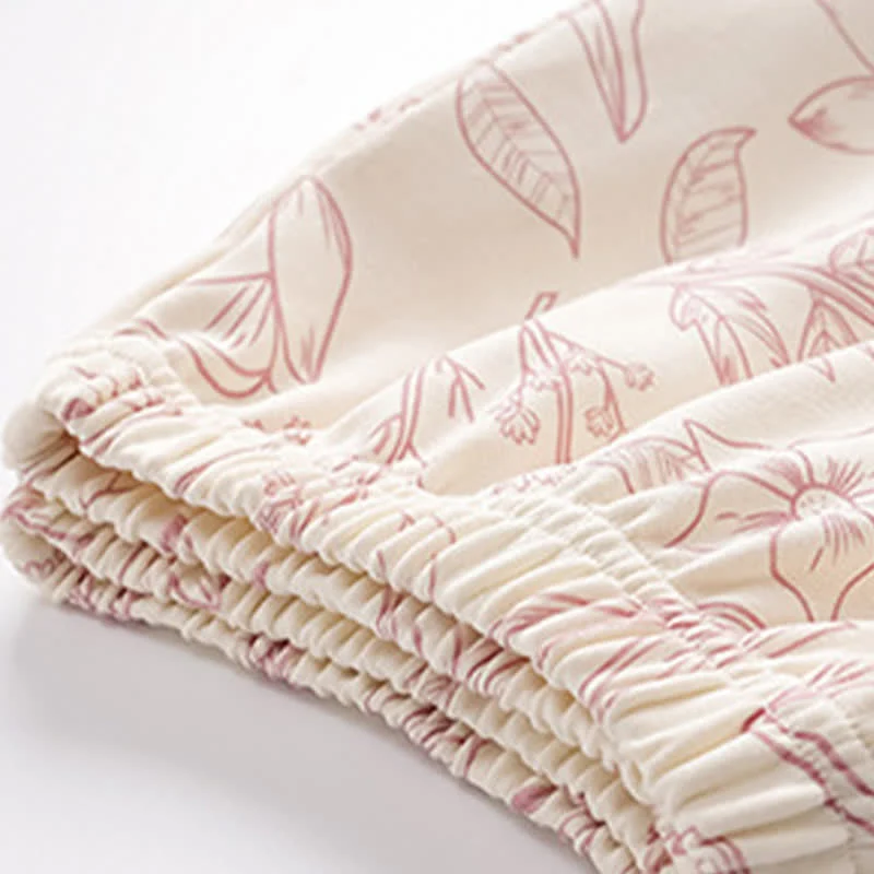 Elegantes Pyjama-Set aus Baumwolle mit Blumenmuster und Rundhalsausschnitt