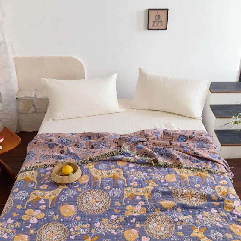 Wendbare Baumwollgaze-Steppdecke mit Blumen- und Hirschmotiv