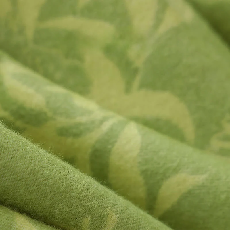 Grüne, künstlerische, botanische Quasten-Überwurfdecke