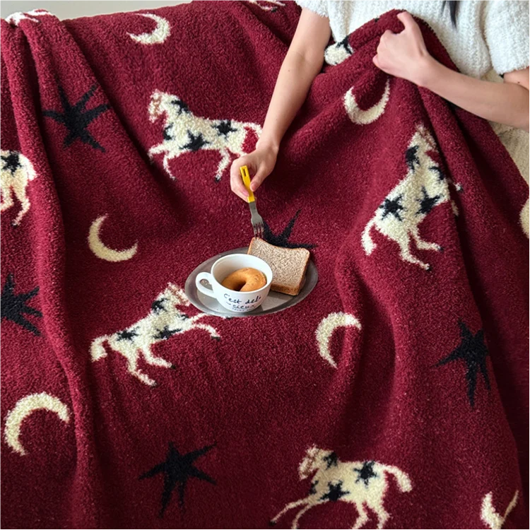 Festliche Strickdecke zum Jahr des Pferdes