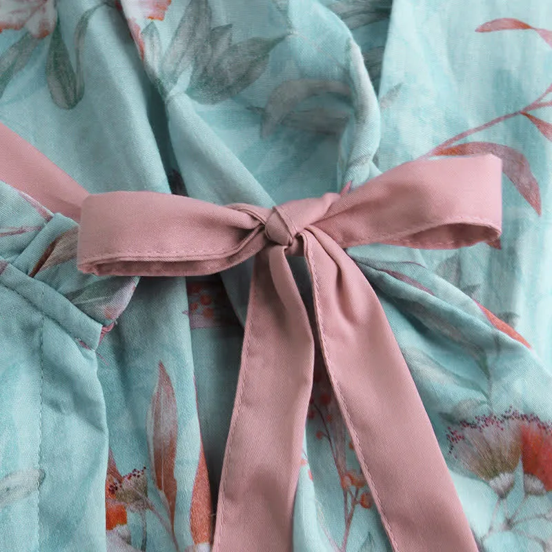 Loungewear aus Baumwolle mit orientalischem Blumenmuster und Rüschenkragen
