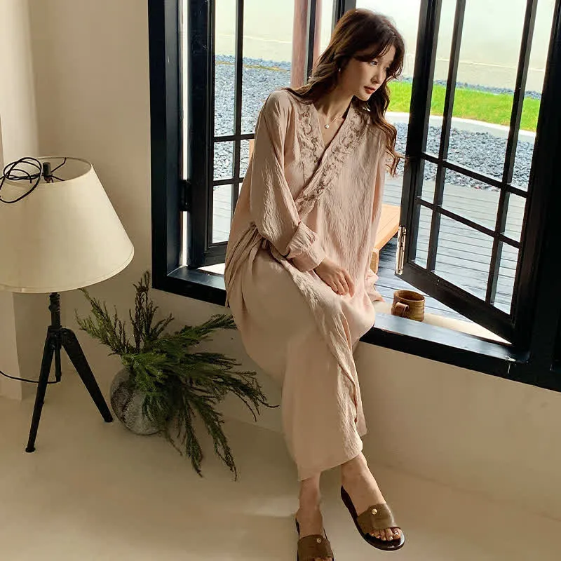 Lässiges Nachthemd im Kimono-Stil mit langen Ärmeln