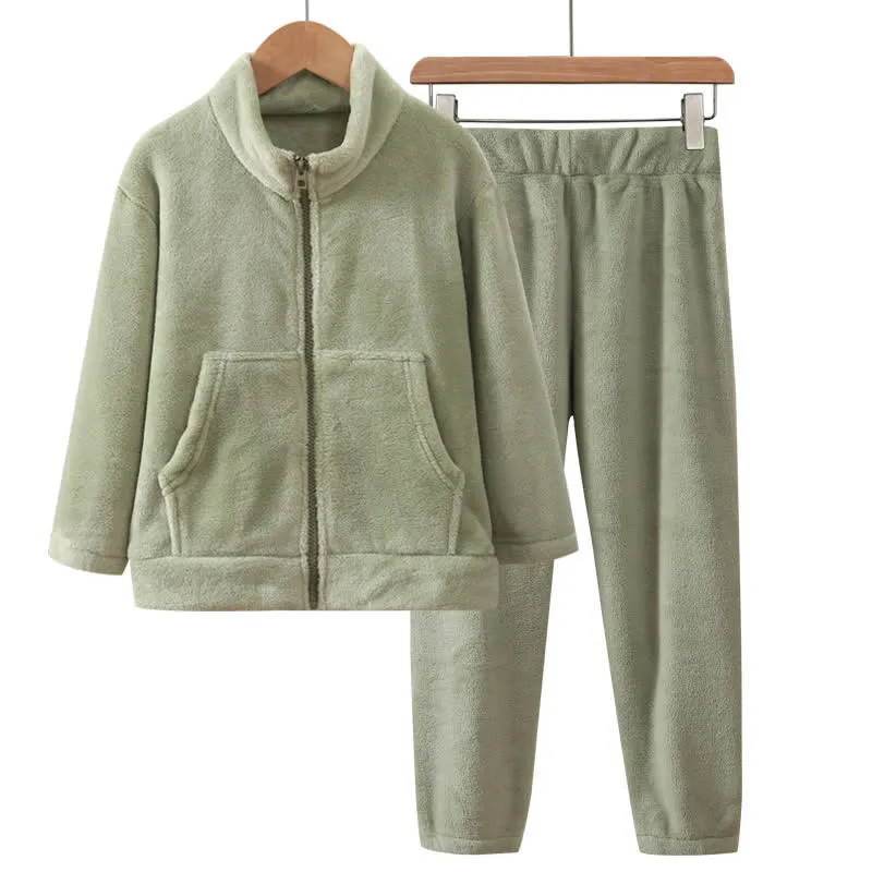 Warmer Kinderpyjama-Satz in Unifarbe mit Reißverschluss