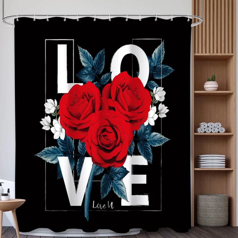 Duschvorhang mit LOVE-Buchstabenmuster