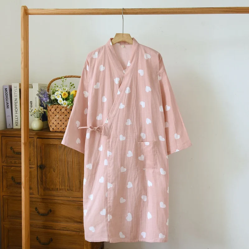 Kimono-Bademantel aus Baumwollgaze mit Herzmotiv