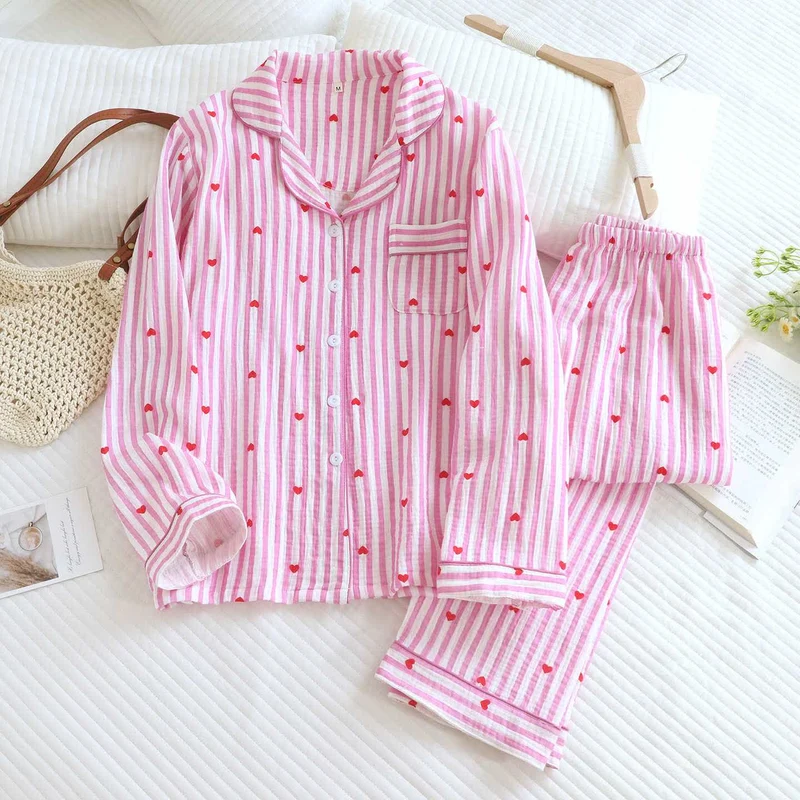 Pyjama-Set aus Baumwollgaze mit Streifen und Herzmuster