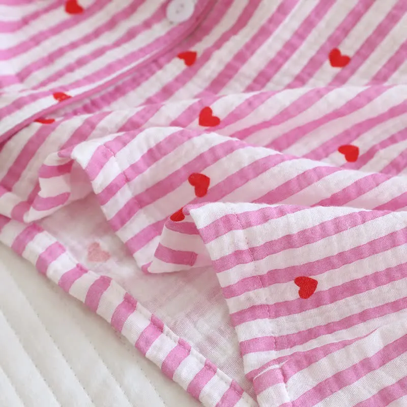 Pyjama-Set aus Baumwollgaze mit Streifen und Herzmuster