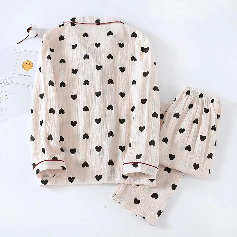 Schwarzes Herz-Pyjama-Set aus reiner Baumwolle