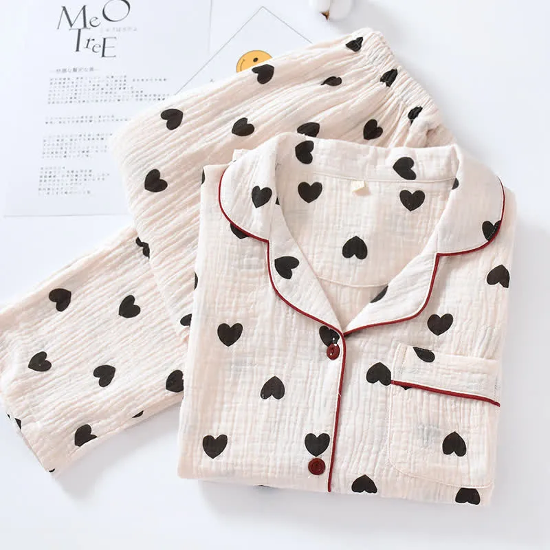 Schwarzes Herz-Pyjama-Set aus reiner Baumwolle