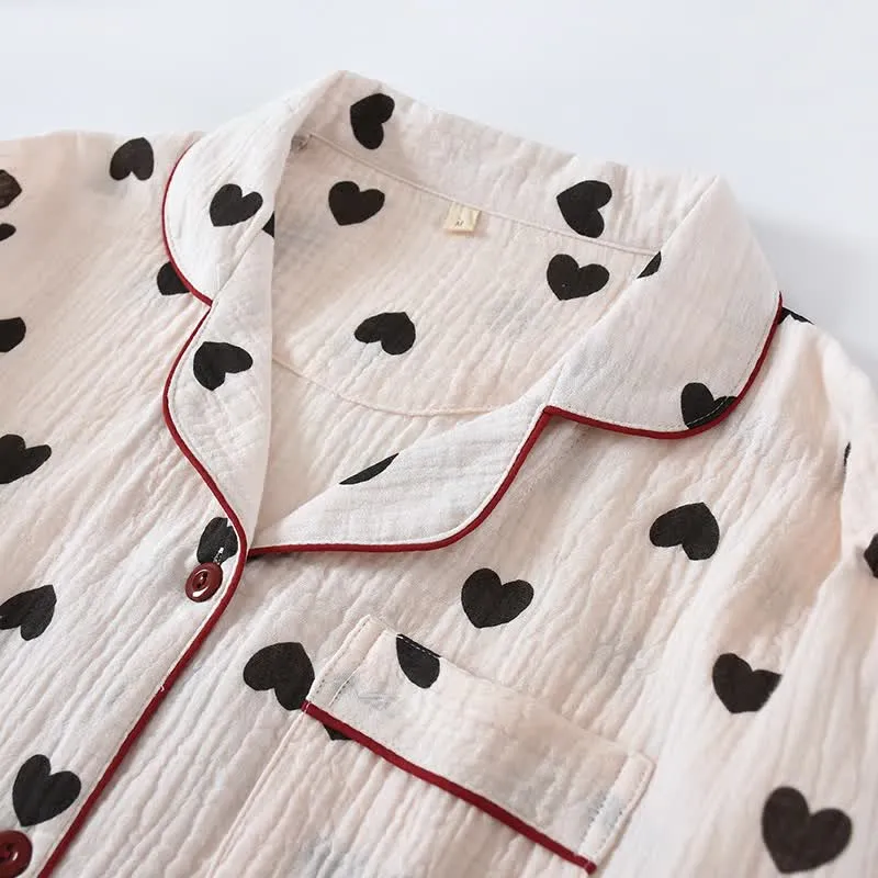 Schwarzes Herz-Pyjama-Set aus reiner Baumwolle