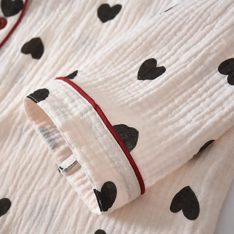 Schwarzes Herz-Pyjama-Set aus reiner Baumwolle