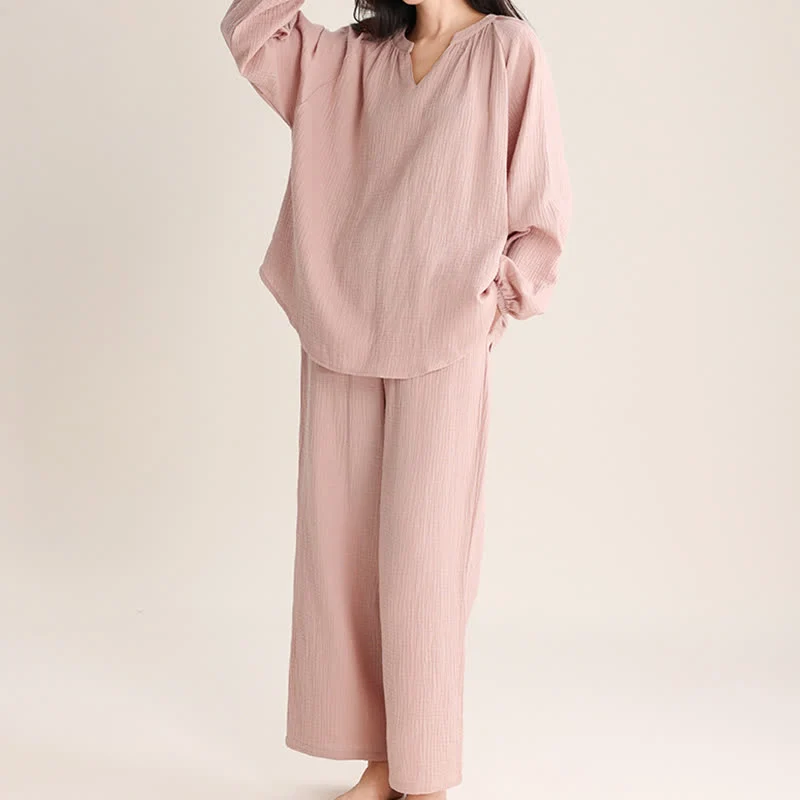 Minimalistisches Loungewear-Set aus Baumwolle mit V-Ausschnitt