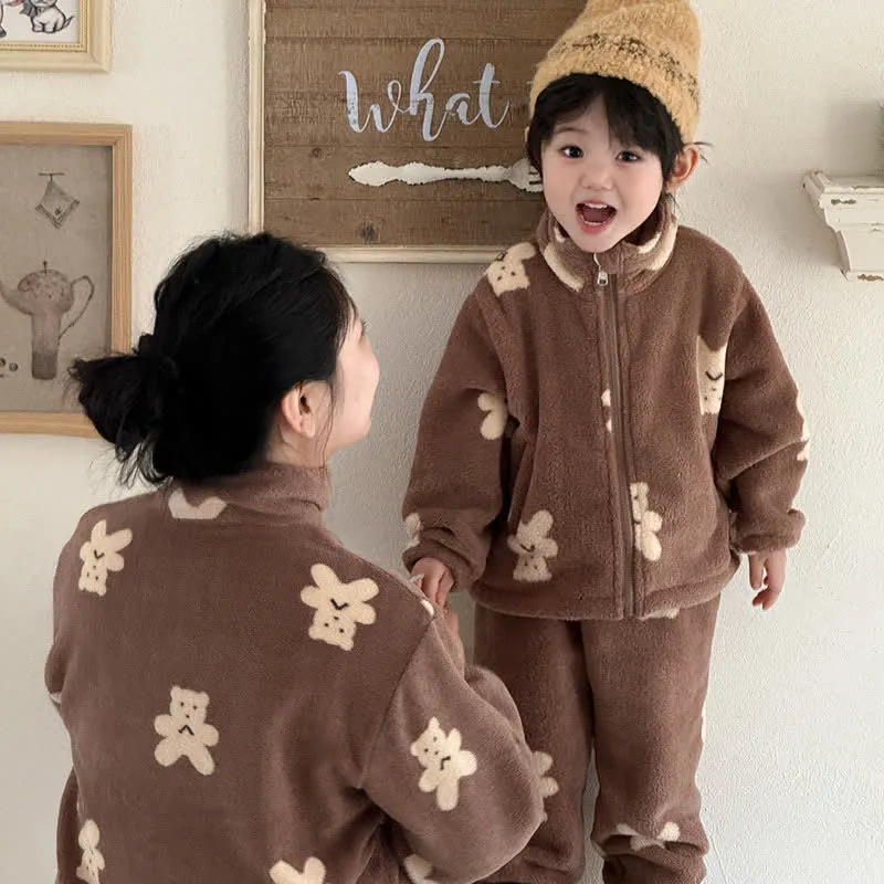 Kinder-Loungewear-Set mit Bärenmuster und Reißverschluss