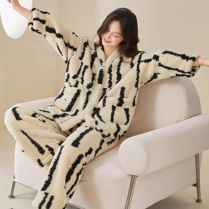 Ownkoti Fleece-Loungewear-Set mit vertikalen Streifen