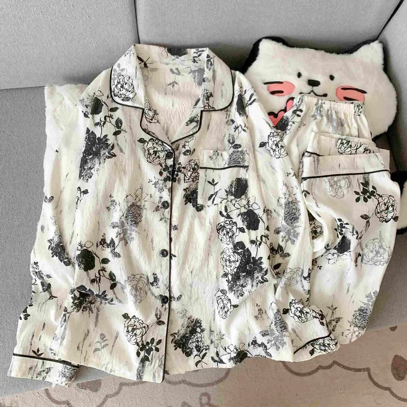 Ownkoti Loungewear-Set im Ink Style mit Rosenmuster