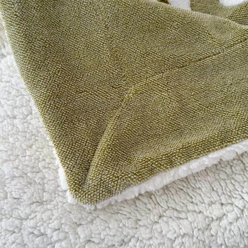 Ownkoti – Plüschdecke mit Schmetterlingsprägung im Natur-Stil