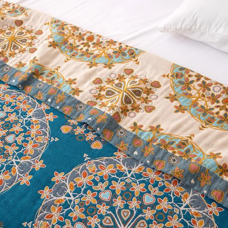 Exotische Vintage-Steppdecke aus Baumwollgaze mit Blumenmuster