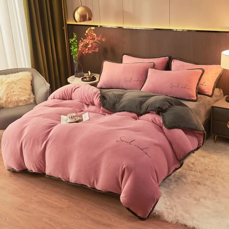 Sweet Home Bettwäsche-Set aus bedrucktem Plüsch (4-teilig)