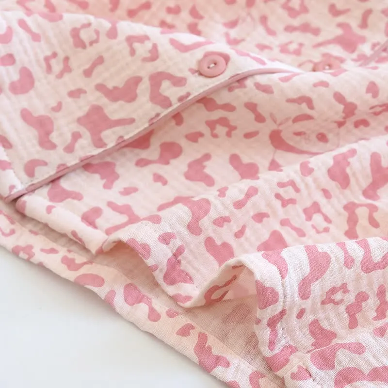 Loungewear-Set aus Baumwolle mit Leopardenmuster in sanften Farbtönen