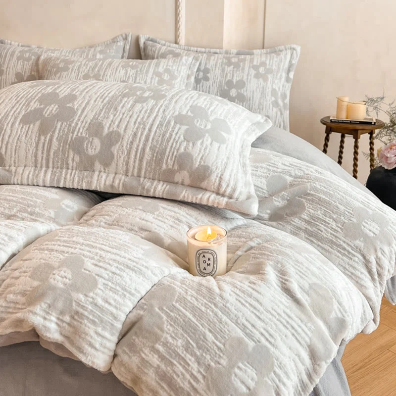 Kuscheliges, dickes Bettwäscheset aus geprägtem Fleece (4-teilig)