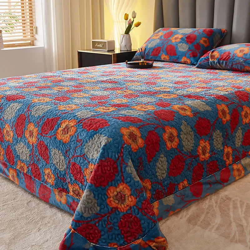 Ownkoti Gesteppte Plüschdecke mit Blumenblattmuster