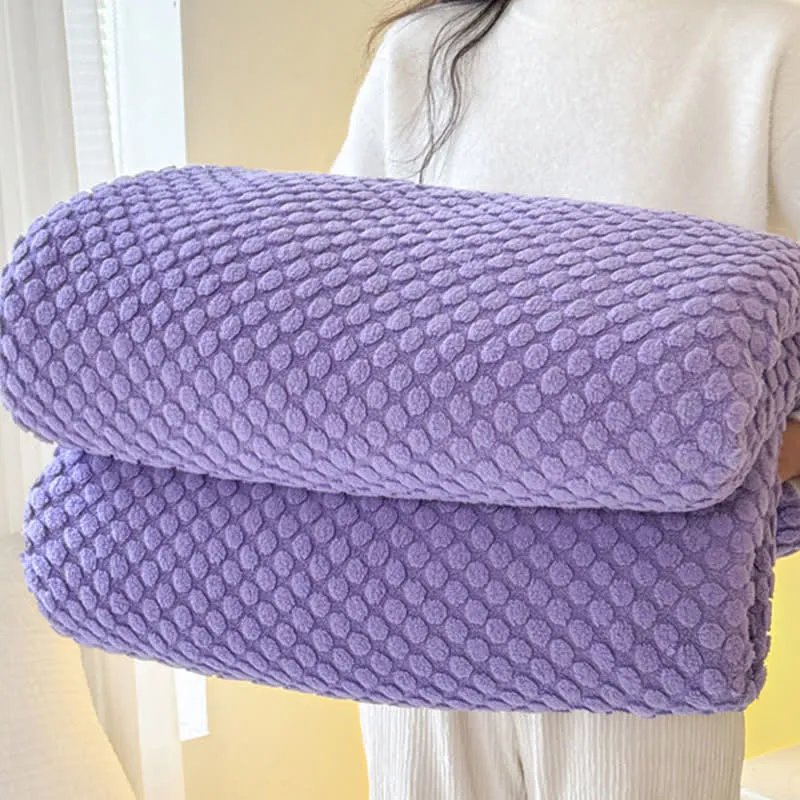 Warme Jacquard-Überwurfdecke mit Punkten